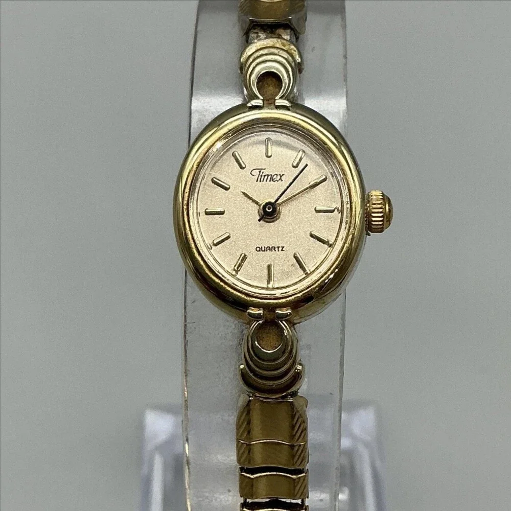 Vintage Timex Womens Watch 17mm Champagne Dial Gold Tone Expansion Bracelet
